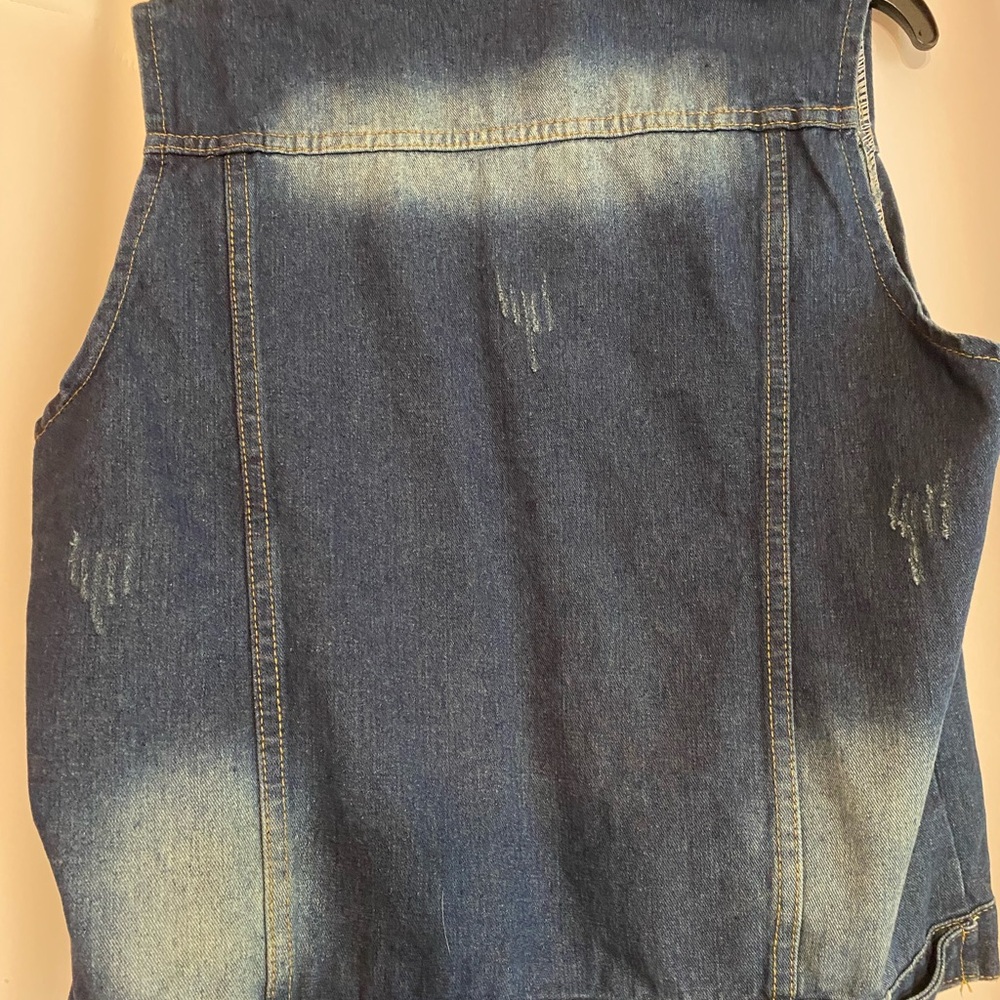NWT Women’s Blue Denim Vest - Picture 4 of 6